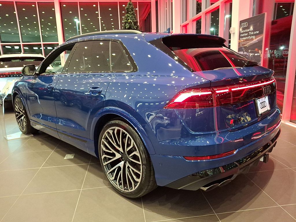 Thumbnail: 2026 Audi SQ8 - 3