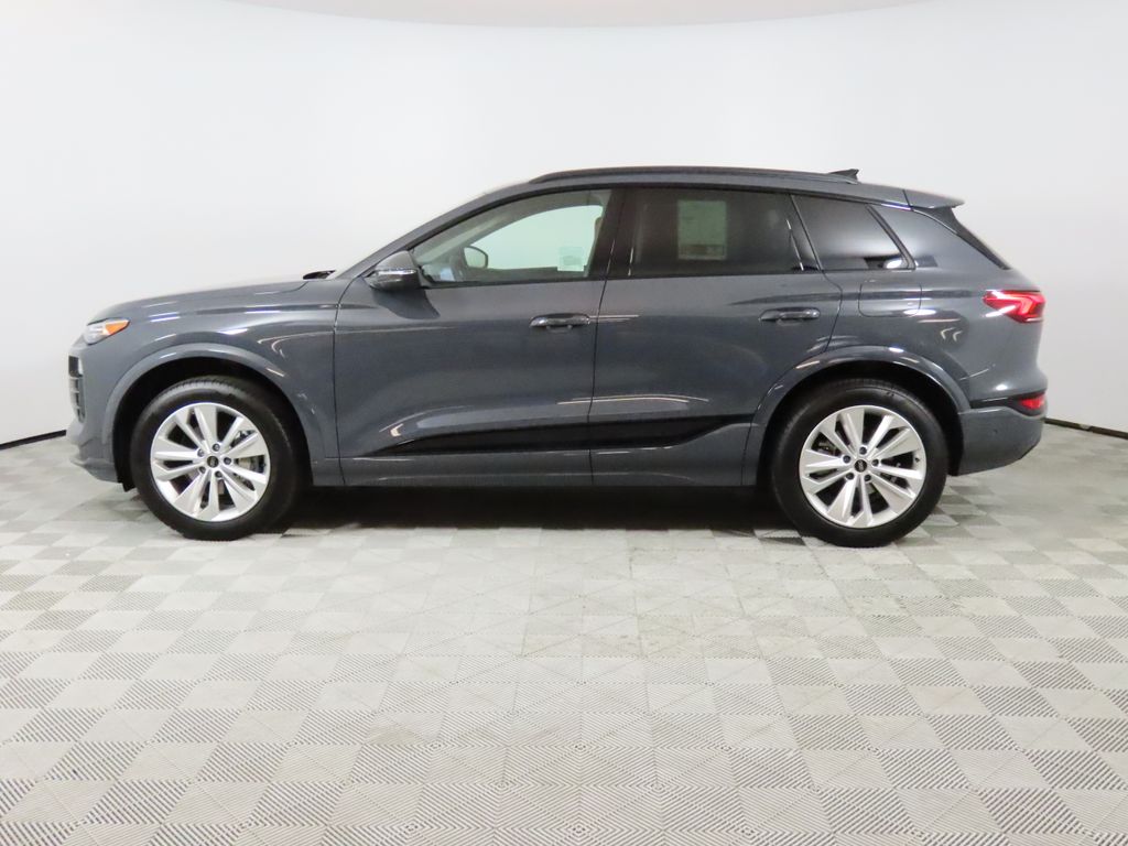 Thumbnail: 2025 Audi Q6 e-tron - 2