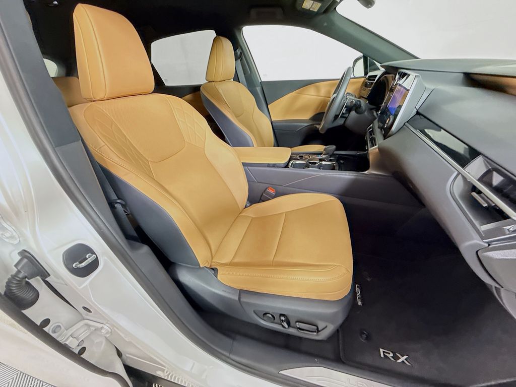 Thumbnail: 2025 Lexus RX - 28