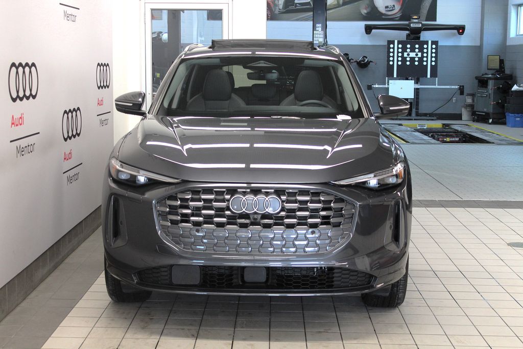 Thumbnail: 2025 Audi Q5 - 9