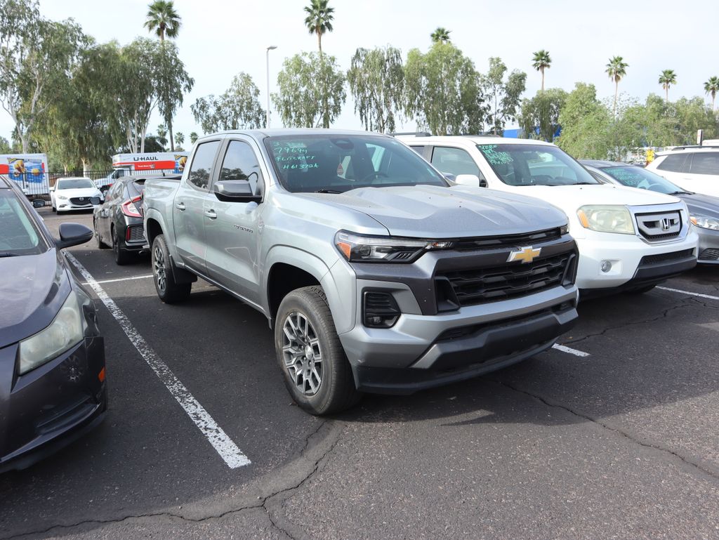 Thumbnail: 2023 Chevrolet Colorado - 3