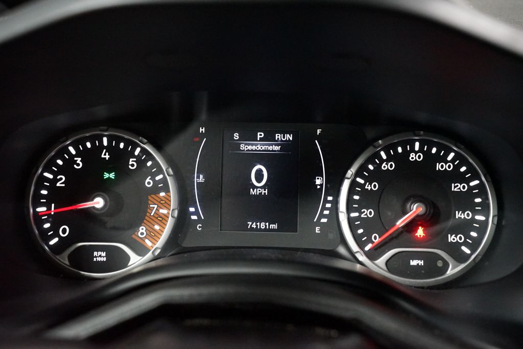 Thumbnail: 2020 Jeep Renegade - 15