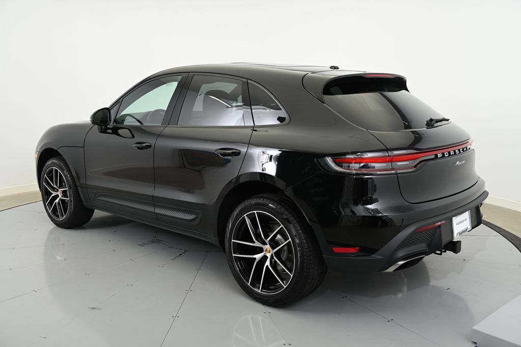 Thumbnail: 2025 Porsche Macan - 8