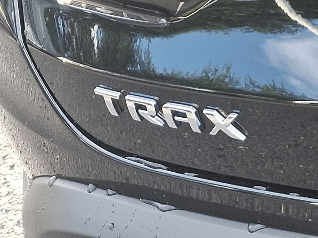 Thumbnail: 2025 Chevrolet Trax - 5