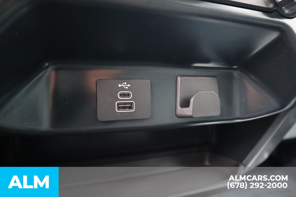 Used 2025 White Ford XLT image 32