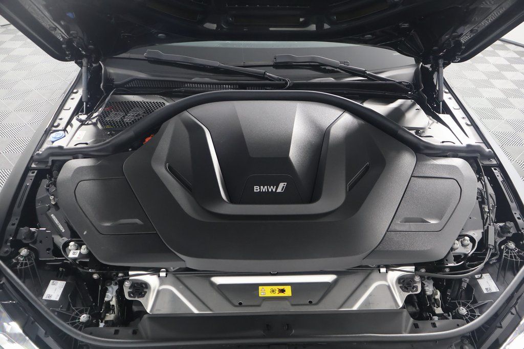 2025 BMW i4 eDrive40 9