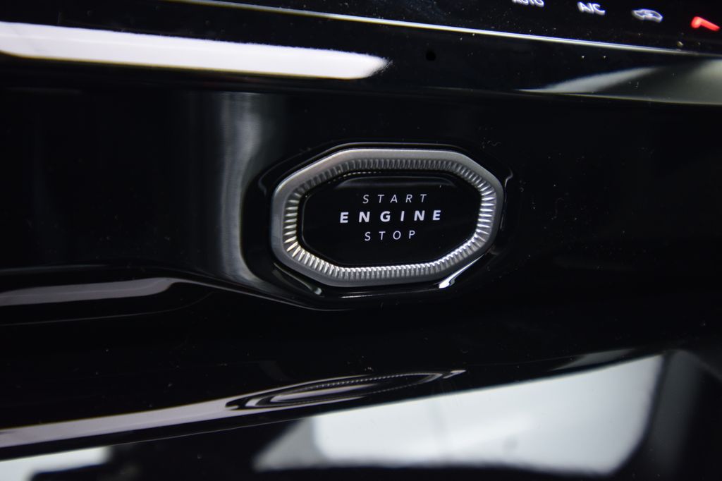 new 2026 Jeep Grand Cherokee car, priced at $41,920