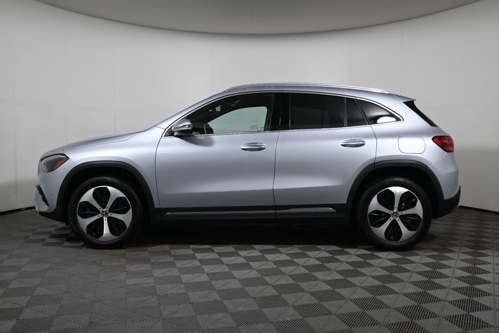 Thumbnail: 2026 Mercedes-Benz GLA - 2