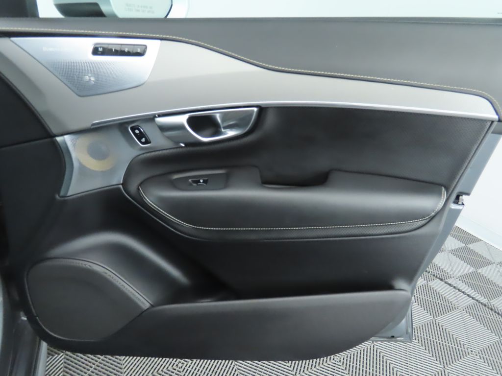 2019 Volvo XC90 T8 R-Design 26