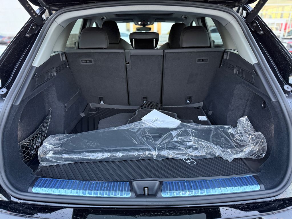 Thumbnail: 2025 Audi Q5 - 20