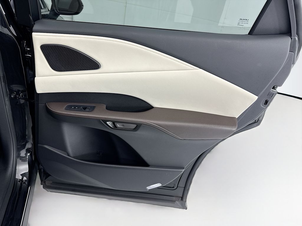Thumbnail: 2023 Lexus RX - 26