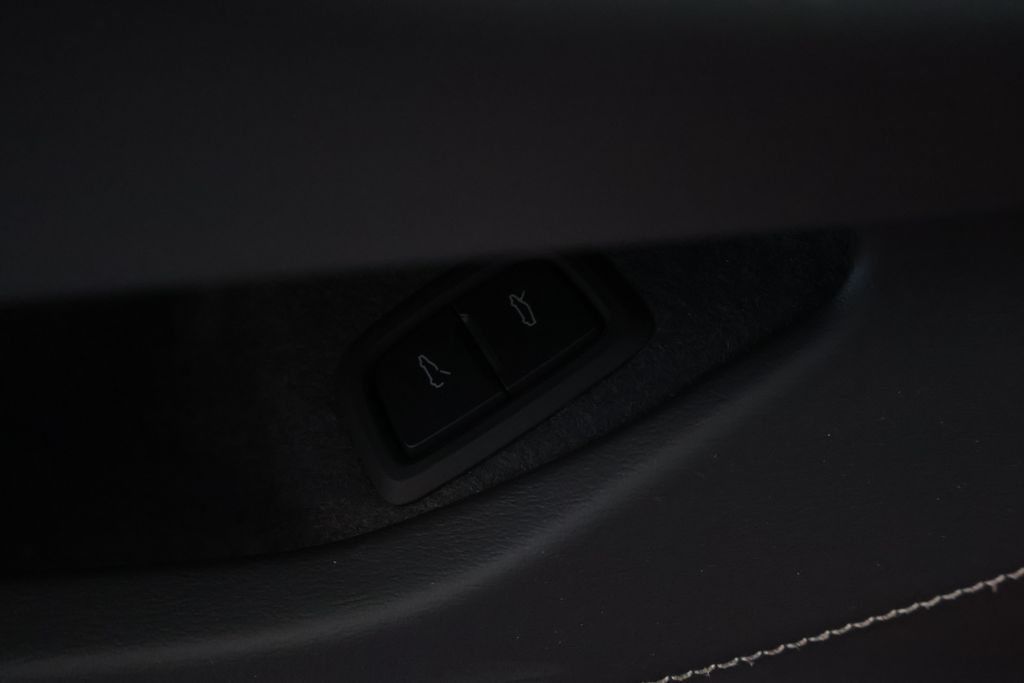 Thumbnail: 2025 Chevrolet Corvette - 23