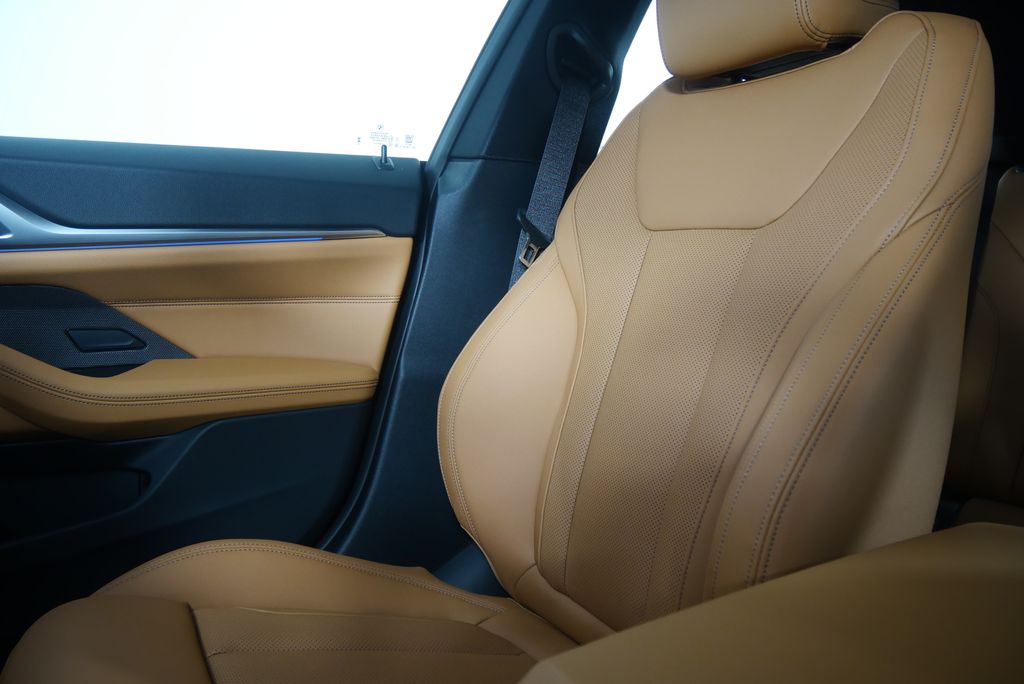 Thumbnail: 2026 BMW i4 - 23