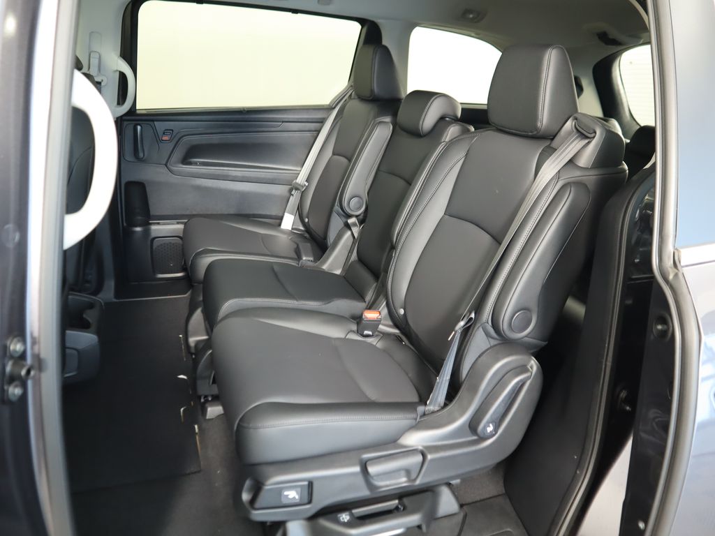 Thumbnail: 2026 Honda Odyssey - 21