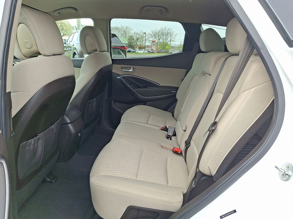 Thumbnail: 2017 Hyundai Santa Fe - 10