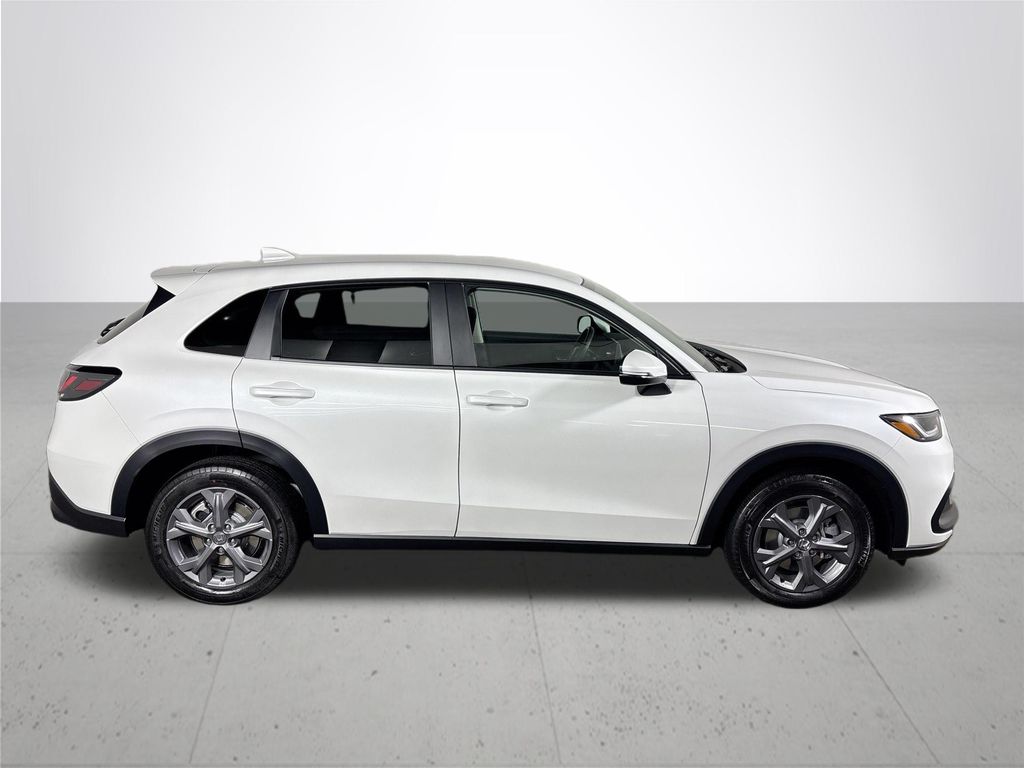 2026 Honda HR-V LX photo 4