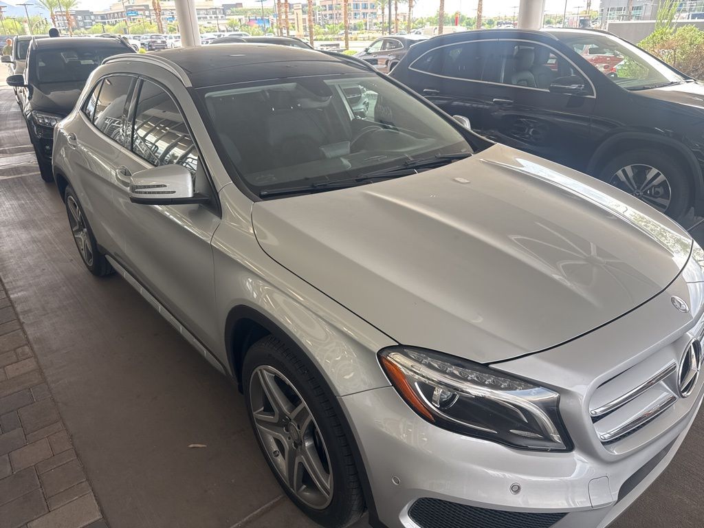 Thumbnail: 2015 Mercedes-Benz GLA - 3