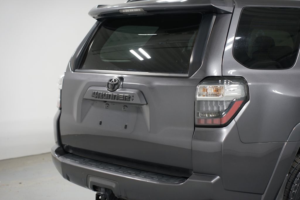 Thumbnail: 2022 Toyota 4Runner - 9