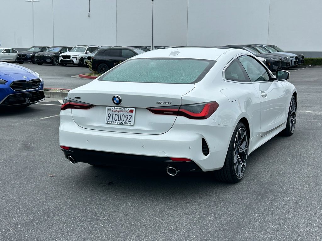 Thumbnail: 2025 BMW 4 Series - 5