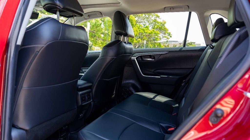 Used 2020 Toyota RAV4 XLE Premium 4D Sport Utility