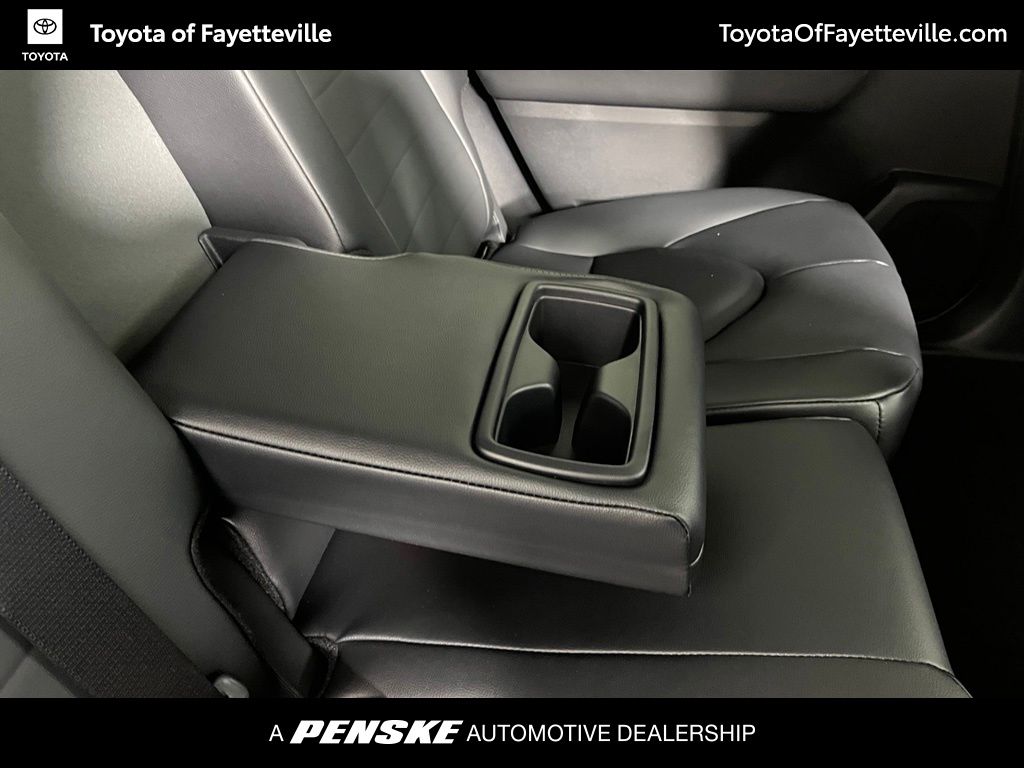 Thumbnail: 2026 Toyota Highlander - 15