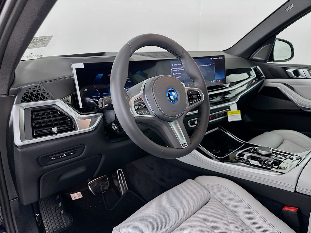 Thumbnail: 2026 BMW X5 - 9