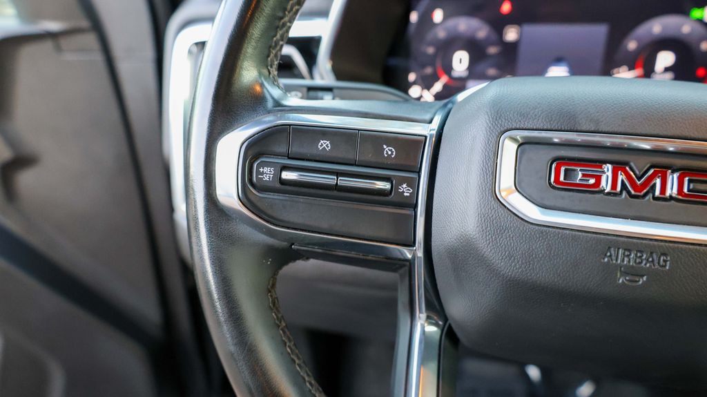 Used 2024 GMC Canyon Elevation 4D Crew Cab