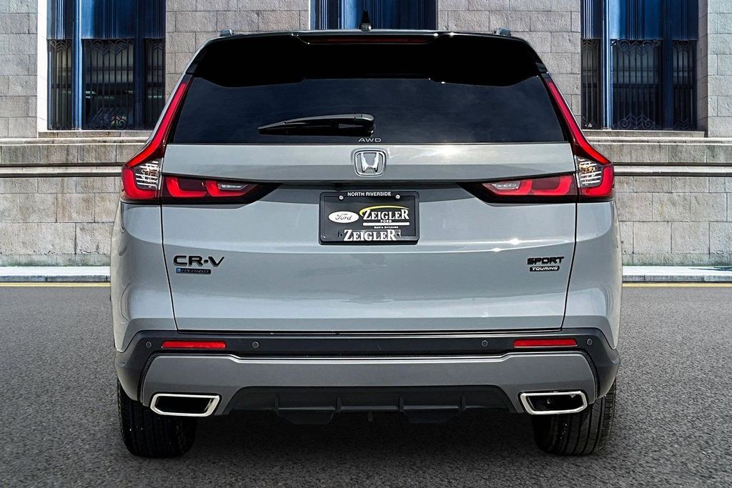 View vehicle photo 4