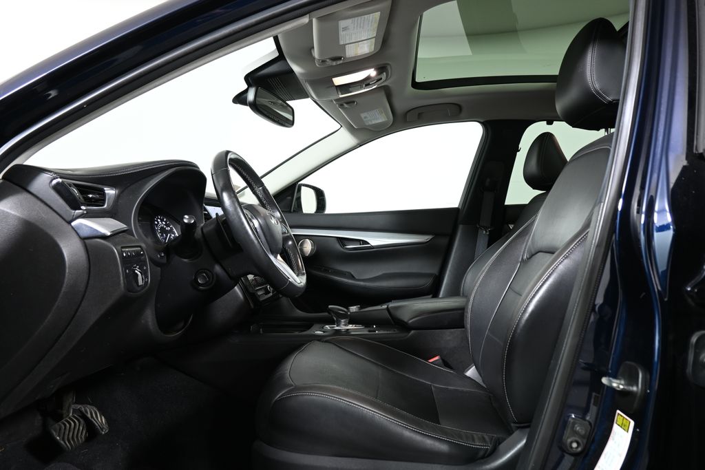 Thumbnail: 2020 INFINITI QX50 - 3