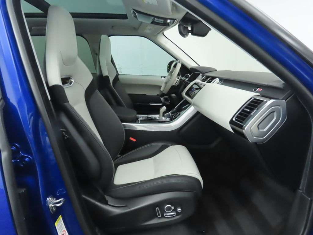Thumbnail: 2021 Land Rover Range Rover Sport - 21