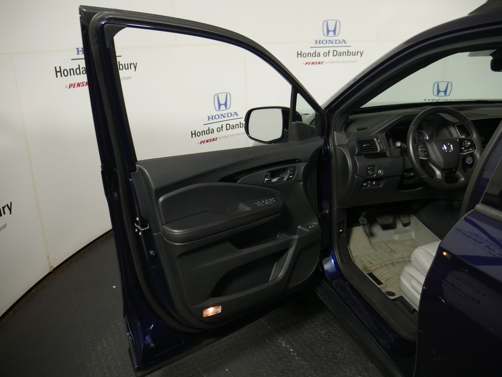 Thumbnail: 2019 Honda Passport - 10