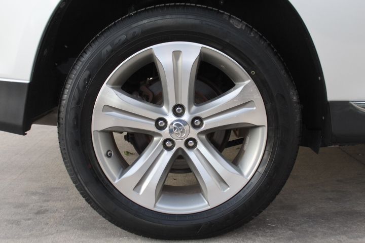 Used Car 2011 Toyota Highlander  Limited For Sale Under $10,000 In Georgetown, Texas