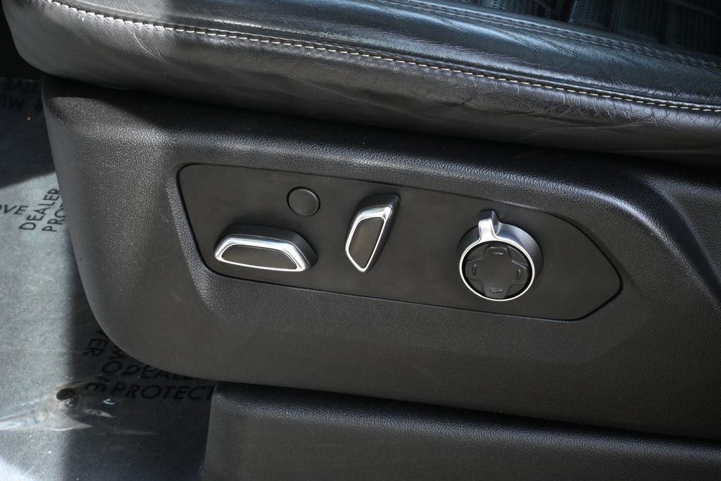 Thumbnail: 2021 Cadillac Escalade - 29