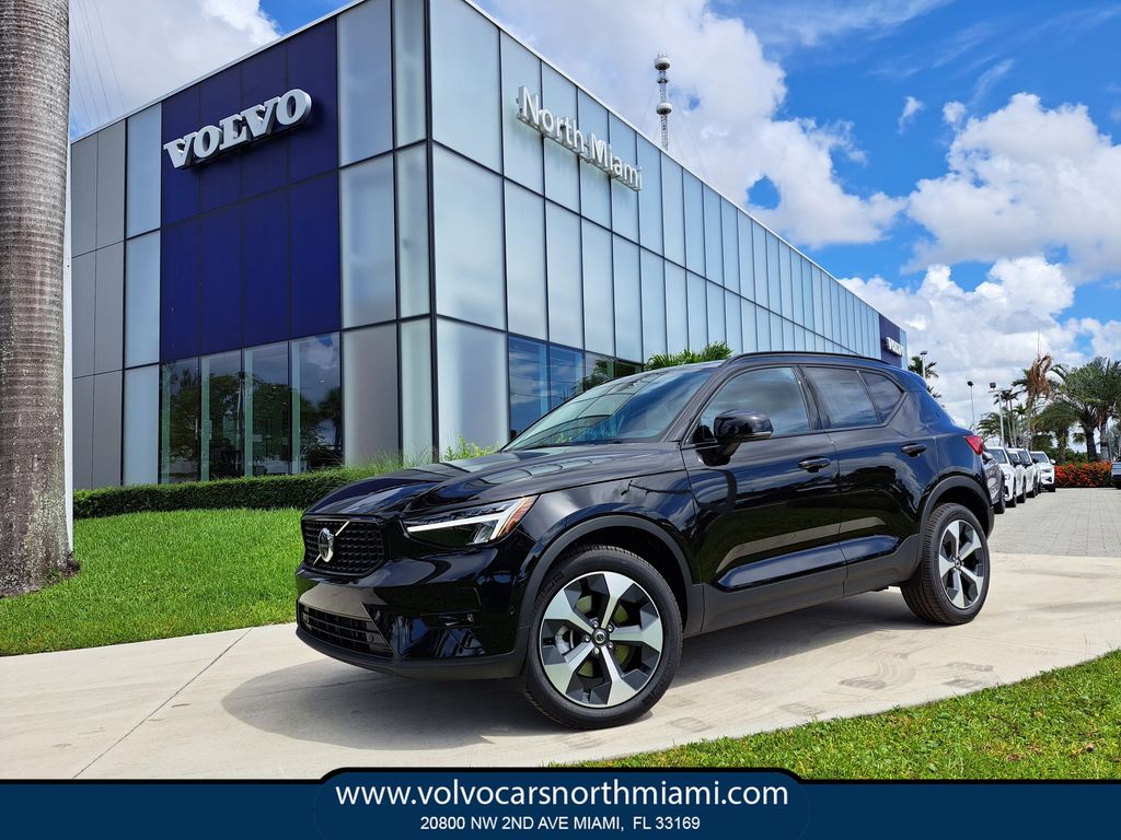 2026 Volvo XC40 Plus