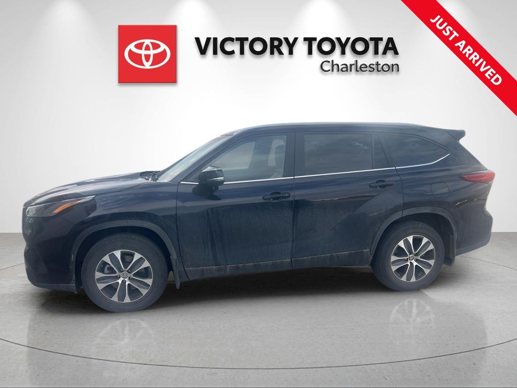 2023 Toyota Highlander XLE AWD