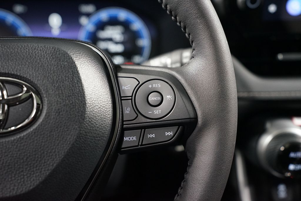 Thumbnail: 2025 Toyota RAV4 - 13