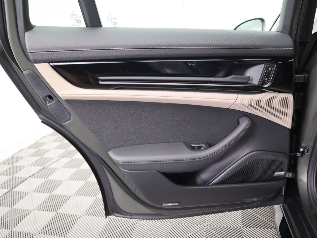 Thumbnail: 2025 Porsche Panamera - 29