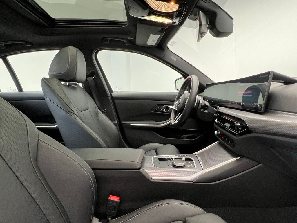 Thumbnail: 2025 BMW 3 Series - 6