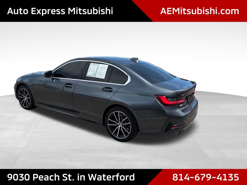 2022 BMW 3 Series 330i xDrive - 4