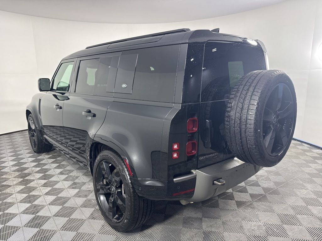 Thumbnail: 2023 Land Rover Defender - 7