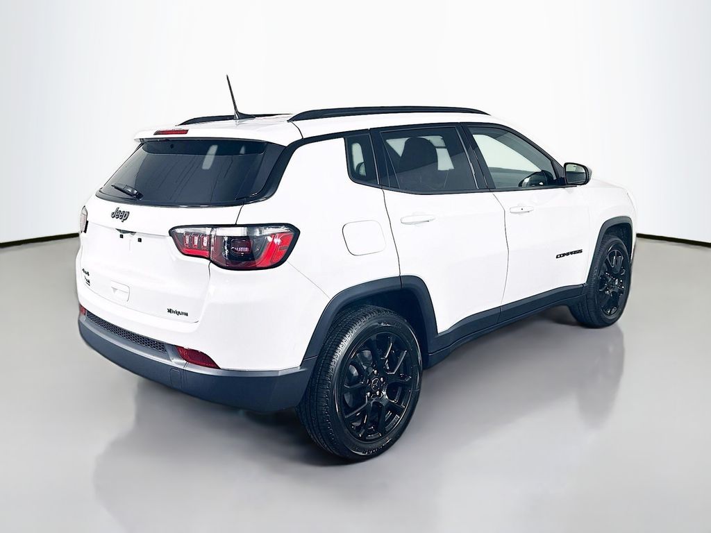 New 2026 White Jeep Latitude Altitude image 7