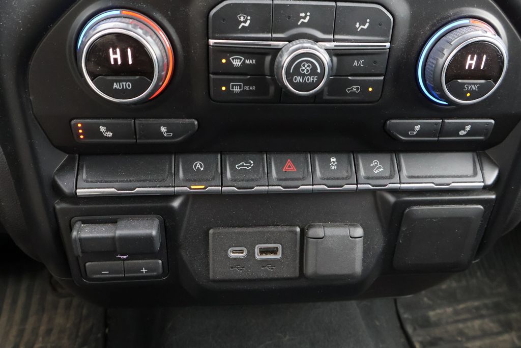 Thumbnail: 2019 Chevrolet Silverado 1500 - 26