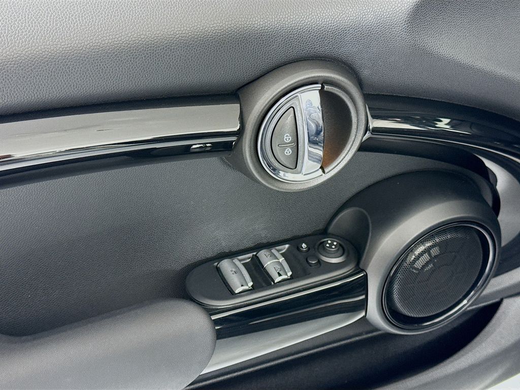 Thumbnail: 2018 MINI Cooper - 29