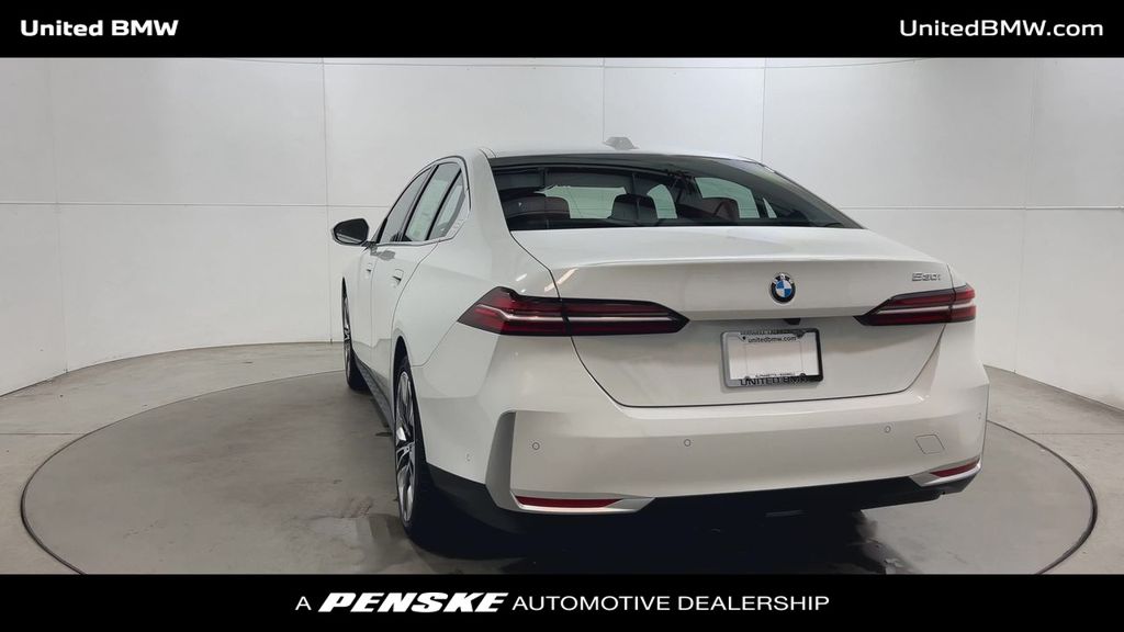 Thumbnail: 2026 BMW 5 Series - 7