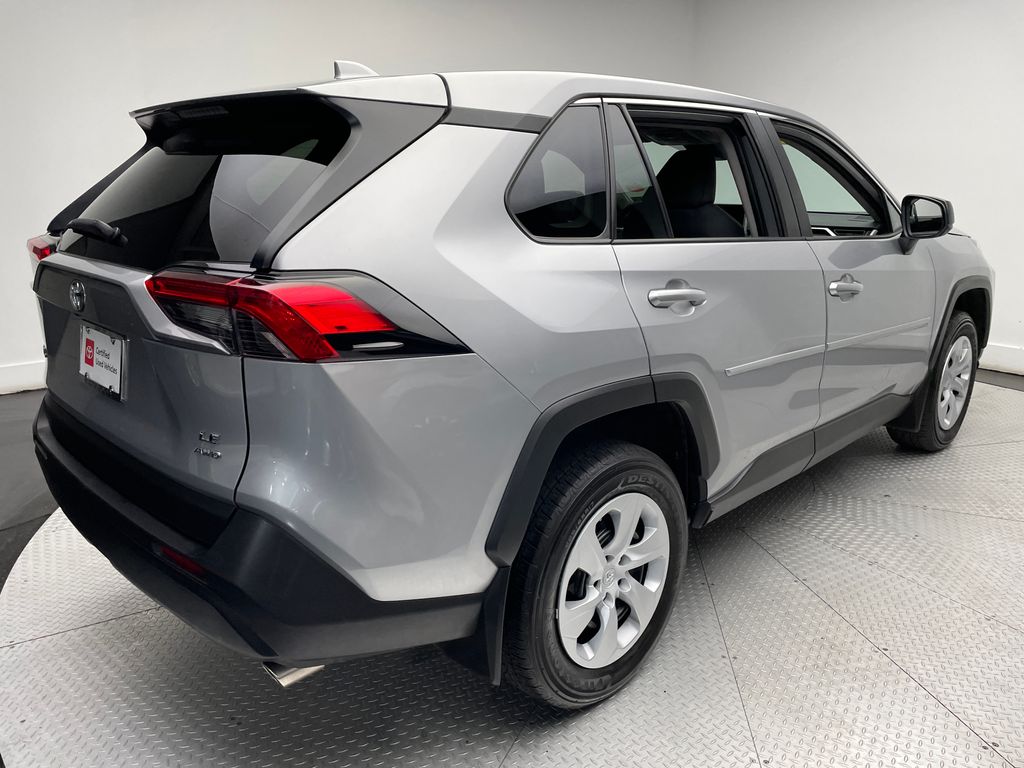 2023 Toyota RAV4 LE 5