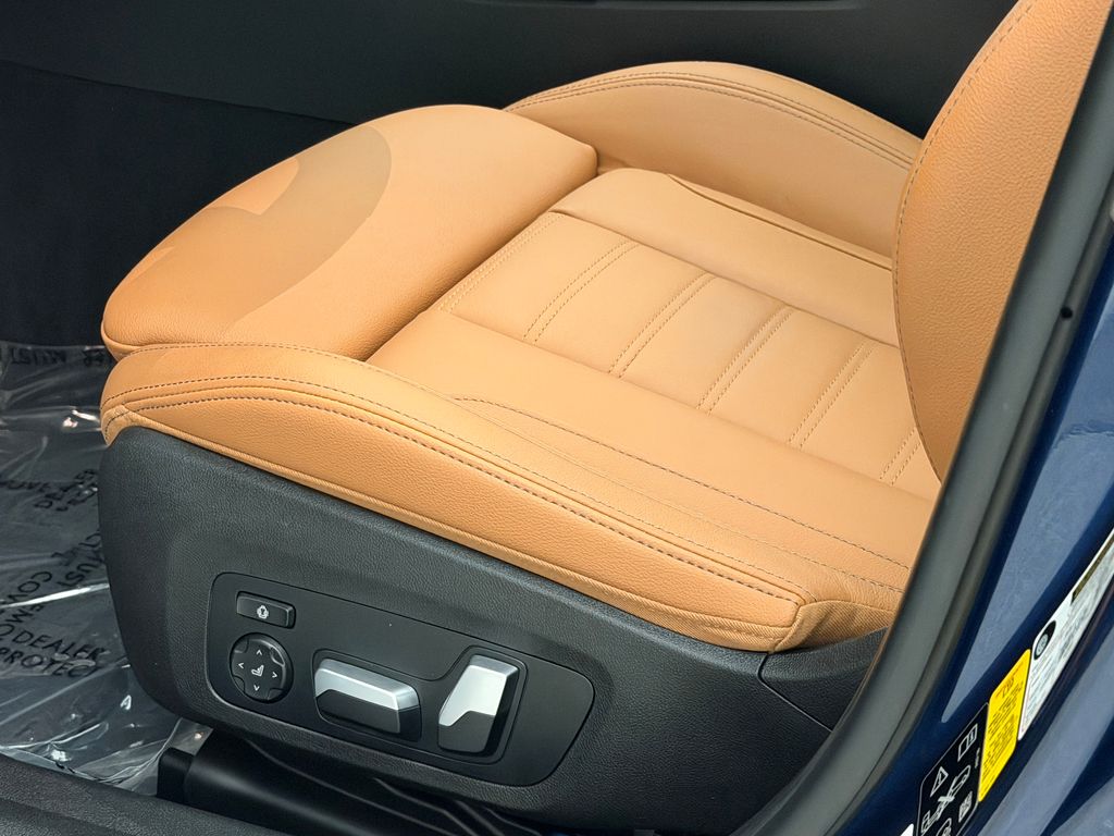Thumbnail: 2021 BMW 3 Series - 23