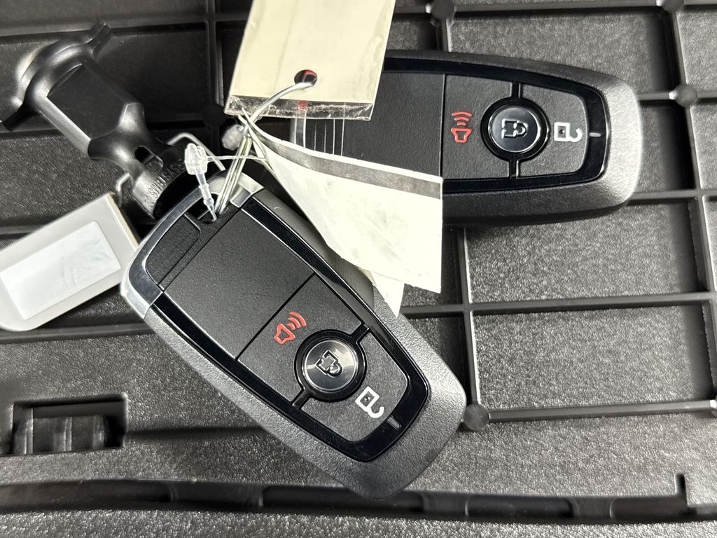New 2026 Gray Ford XLT image 37