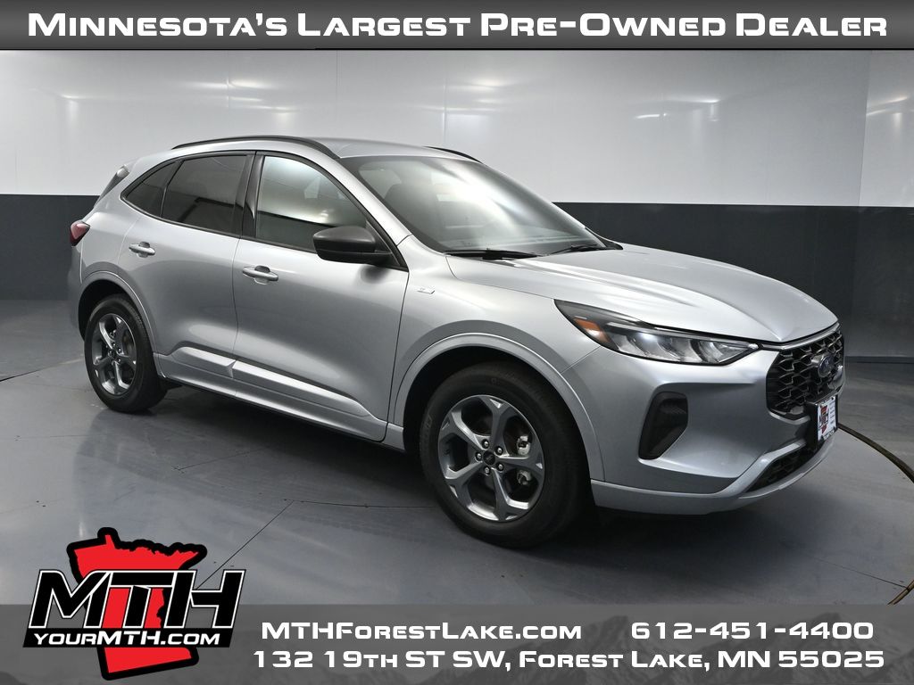 Iconic Silver Metallic 2023 Ford Escape SUV / Crossover All-Wheel Drive 8-Speed Automatic