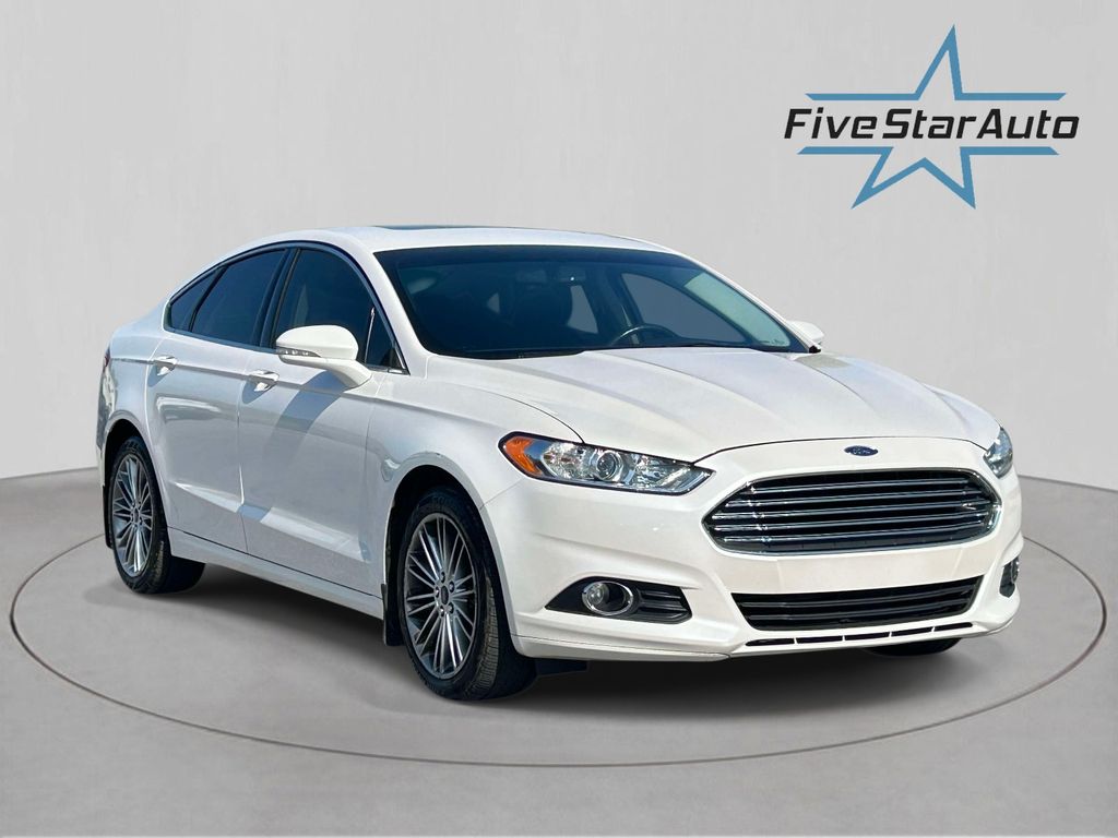 White Platinum Clearcoat Metallic 2016 Ford Fusion Sedan All-Wheel Drive 6-Speed Automatic