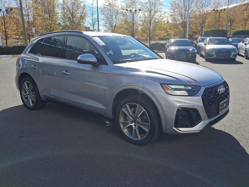 Thumbnail: 2025 Audi Q5 - 3